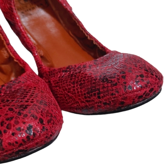 Lucky Brand Red Snakeskin Python Print Slip On Ballet Flats Women's Size 6 - Picture 2 of 6